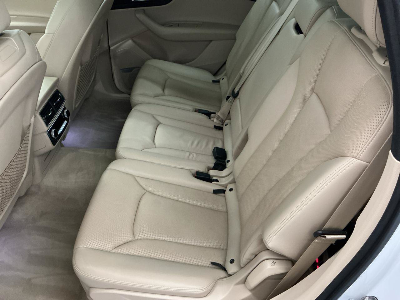 Used 2017 Audi Q7 3.0T Prestige AWD/4WD image 11