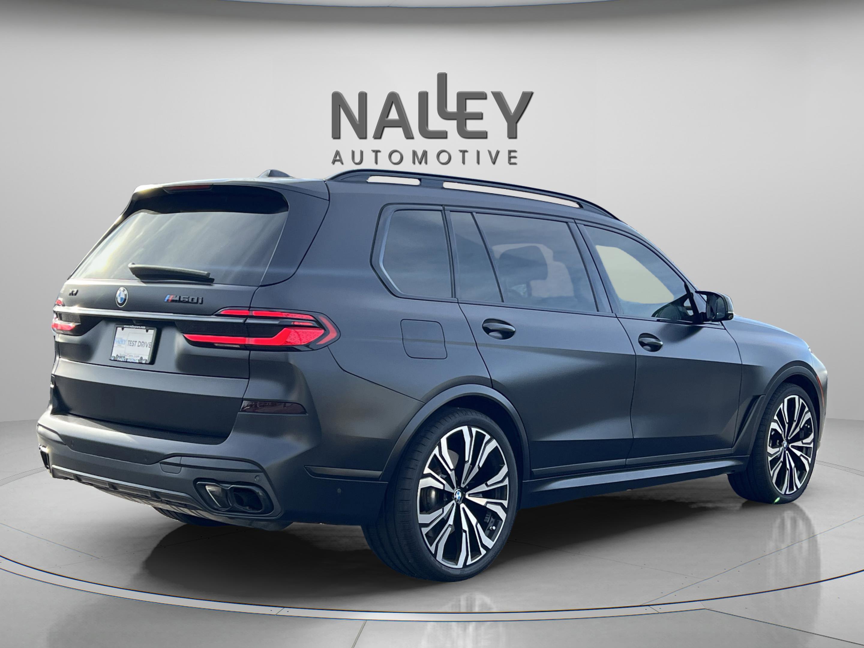 Used 2024 BMW X7 M60i image 5