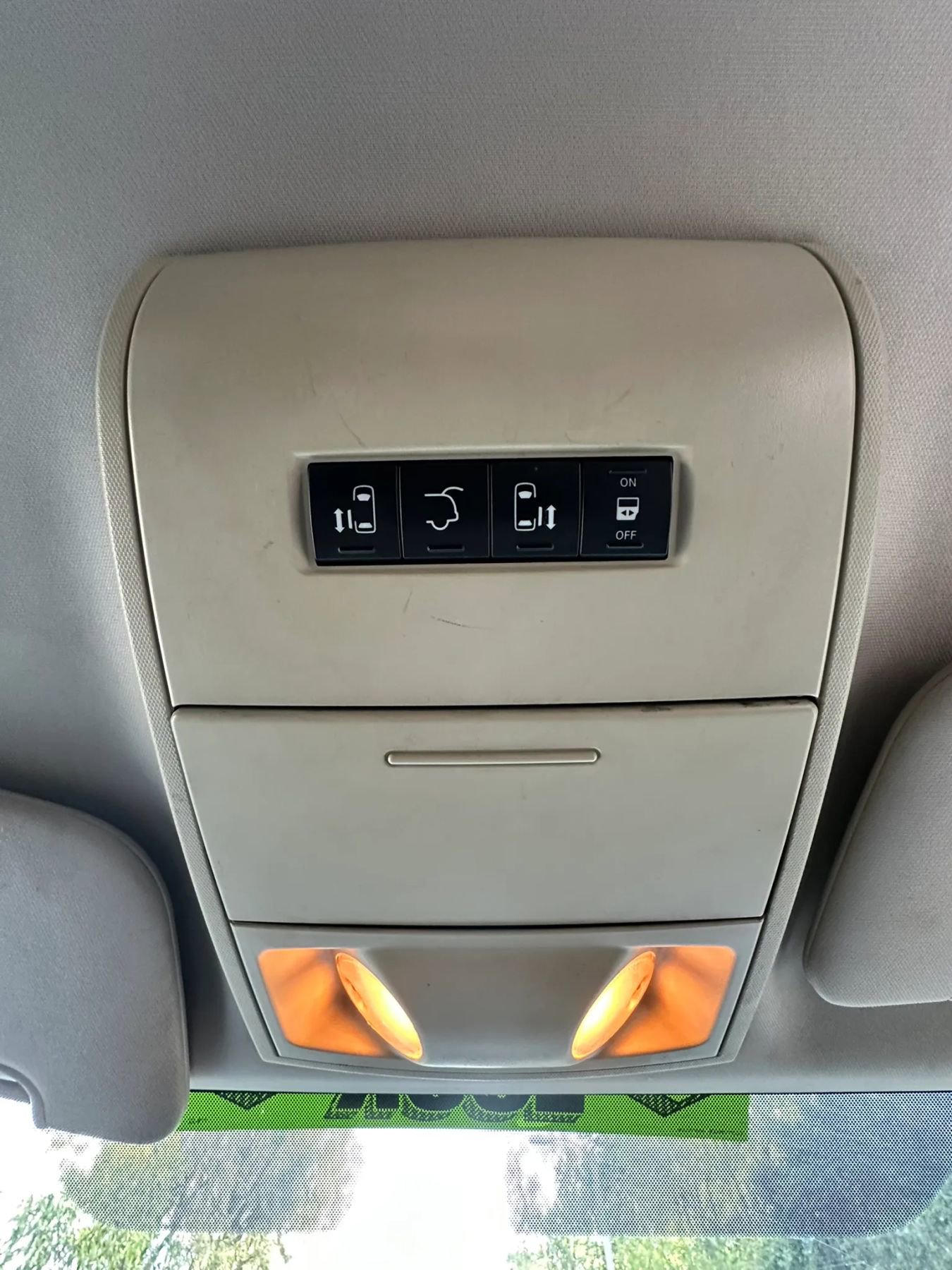 Used 2014 Dodge Grand Caravan SXT image 26