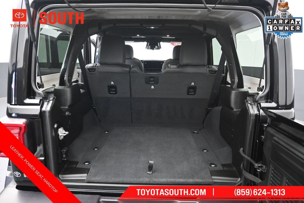 Used 2026 Jeep Wrangler Unlimited Rubicon AWD/4WD image 25