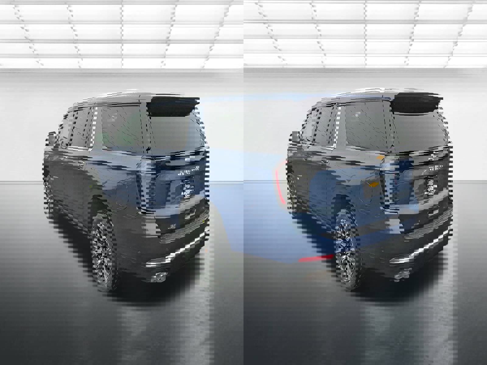 New 2026 Chevrolet Suburban High Country image 5