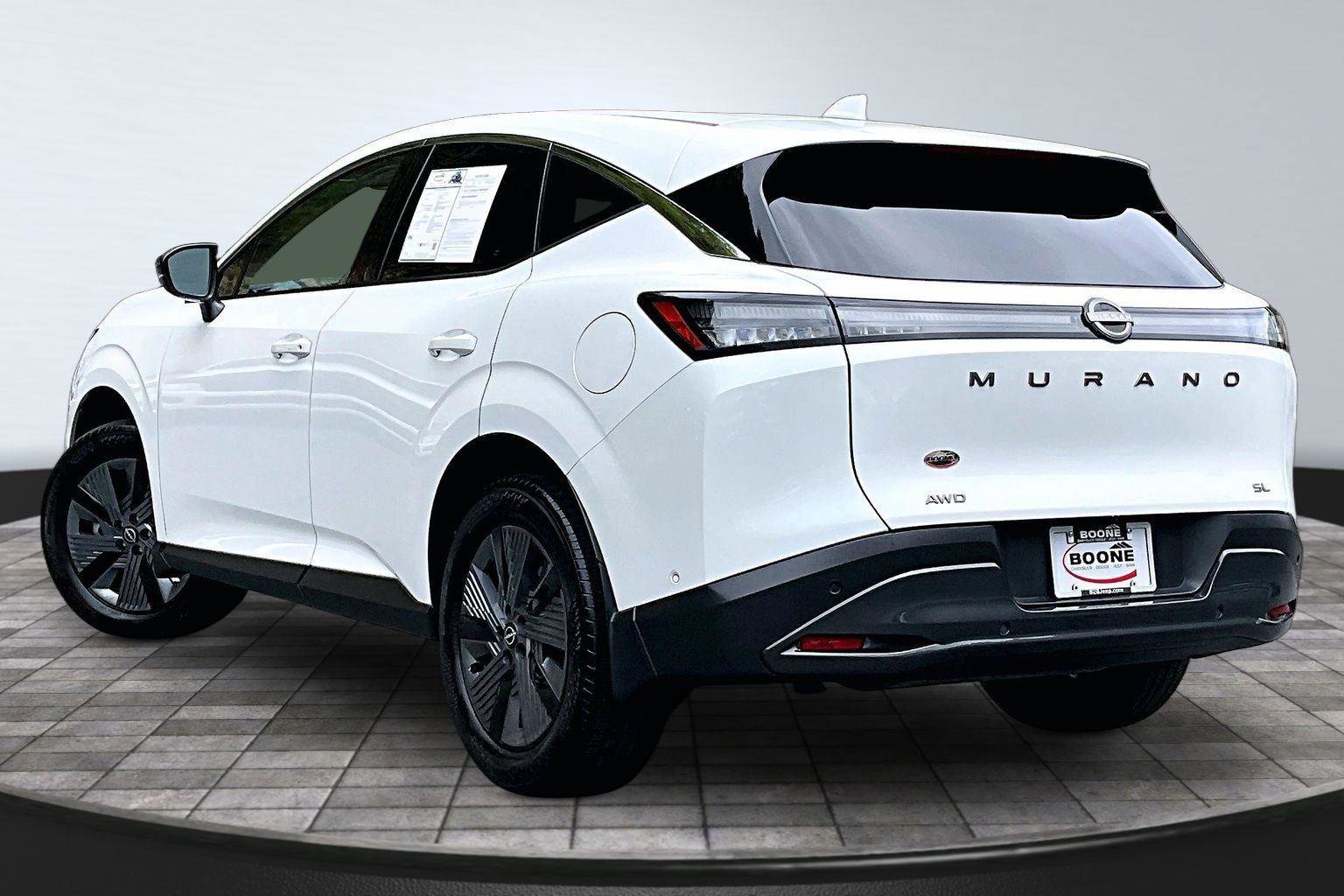 Used 2025 Nissan Murano SL AWD/4WD image 2