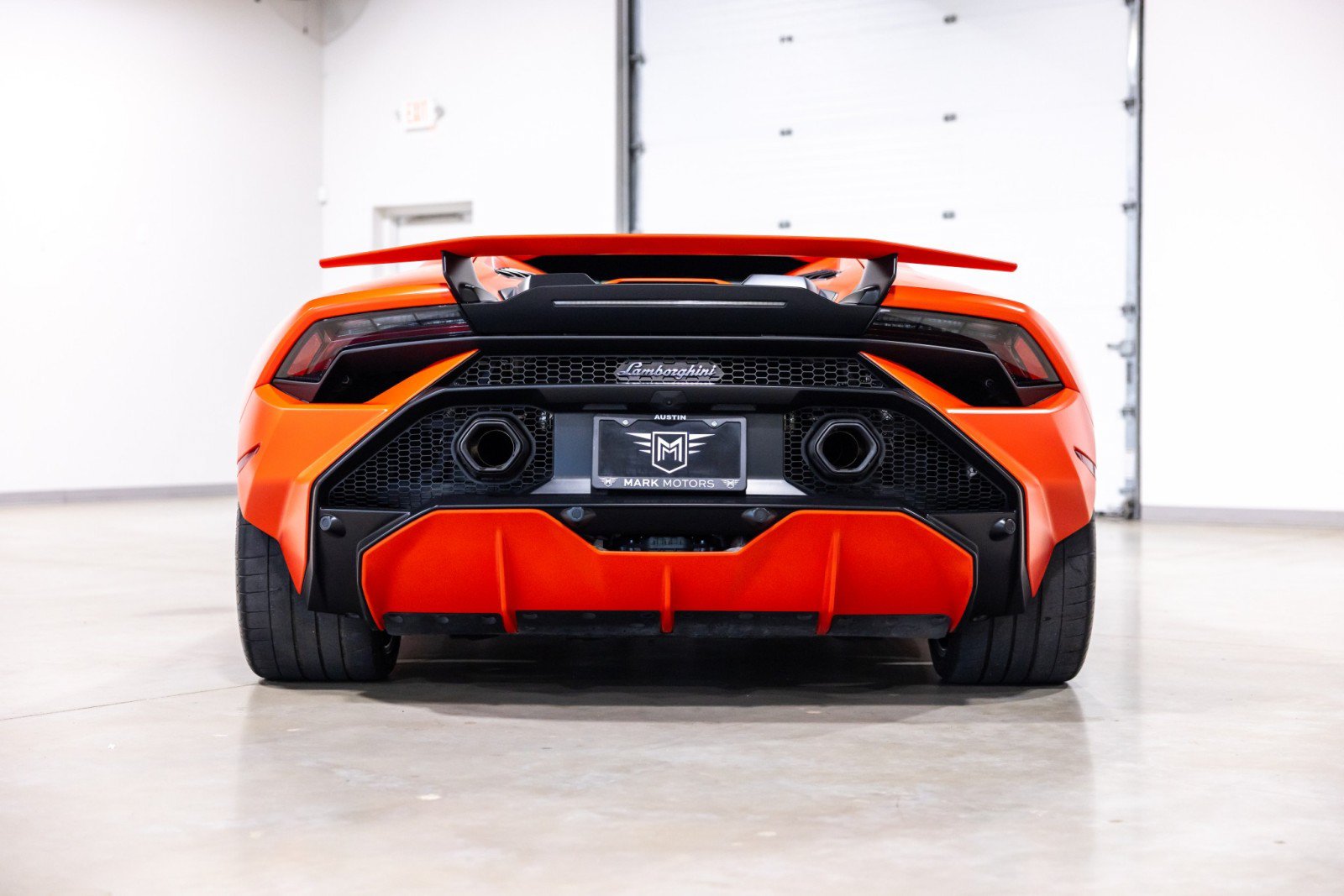 Used 2023 Lamborghini Huracan Tecnica RWD image 5