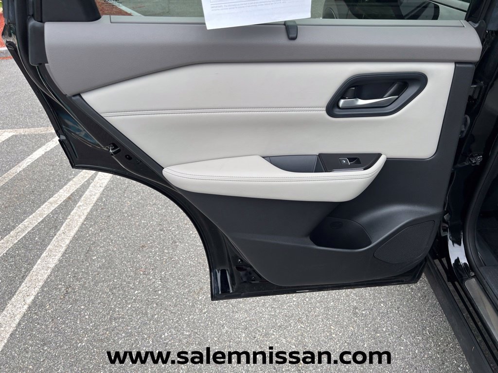 Used 2023 Nissan Rogue SL w/ SL Premium Package AWD/4WD image 21