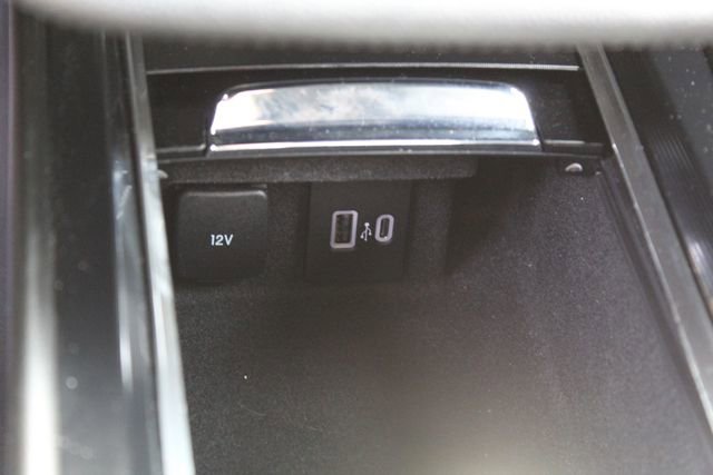 Certified 2022 Lincoln Corsair AWD w/ Equipment Group 101A image 28