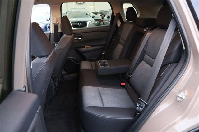 Certified 2024 Nissan Rogue SV image 10