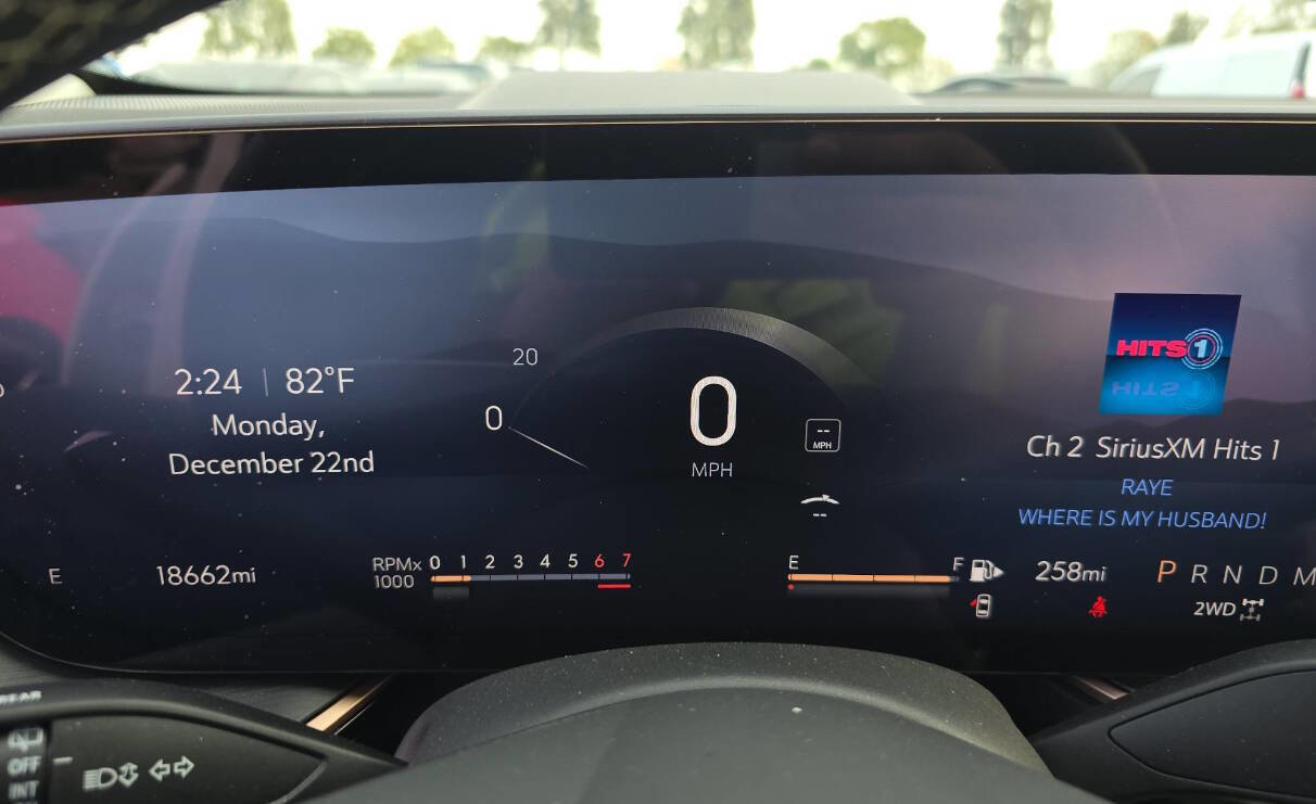 Used 2025 Buick Envision Sport Touring image 14