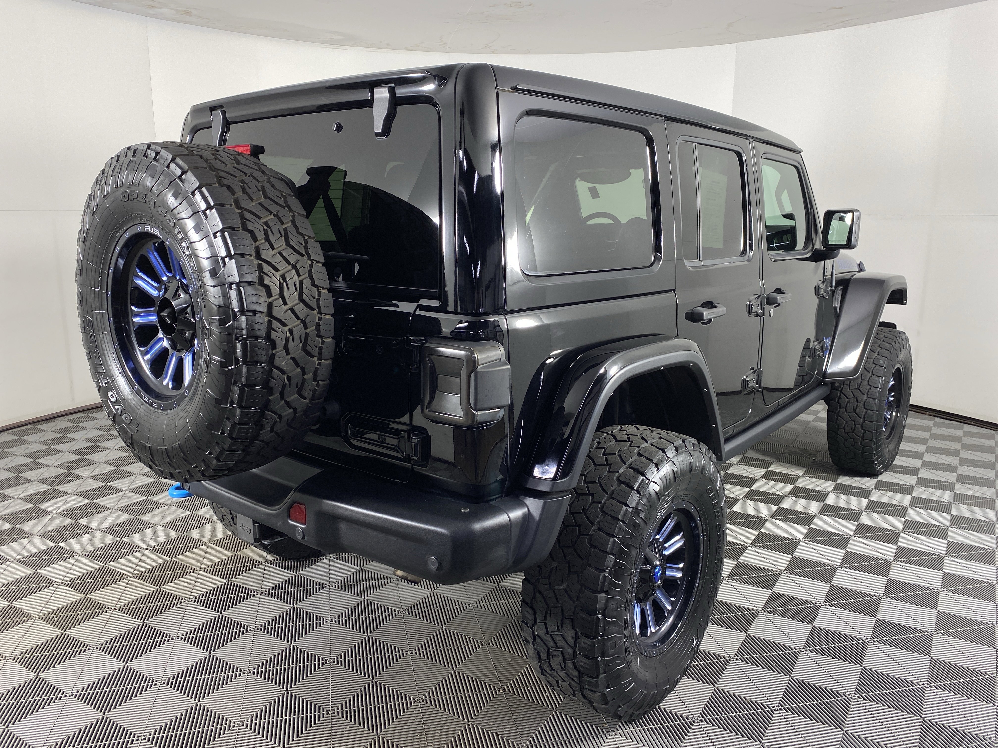 Used 2021 Jeep Wrangler Unlimited Rubicon 4xe w/ Steel Bumper Group image 9