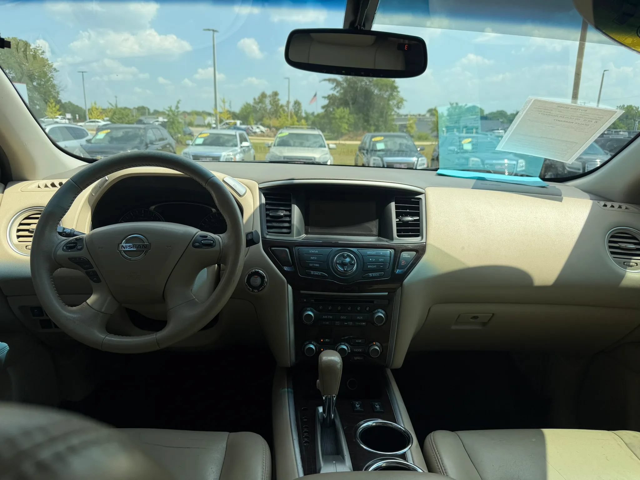 Used 2014 Nissan Pathfinder SL FWD image 9