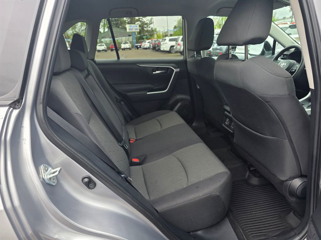 Used 2021 Toyota RAV4 XLE w/ XLE Grade Weather Package image 21