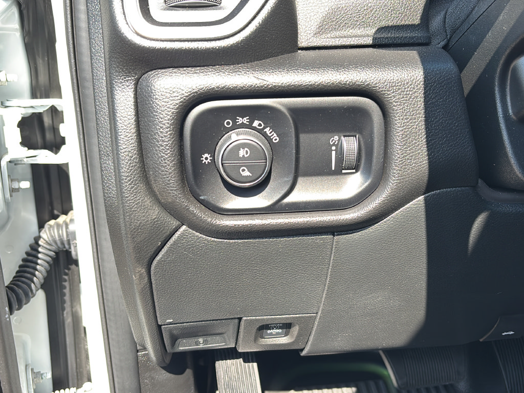 Used 2024 RAM 3500 Big Horn w/ Protection Group AWD/4WD image 20
