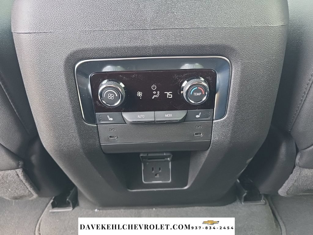 Used 2026 Chevrolet Suburban Z71 w/ Comfort Package AWD/4WD image 24