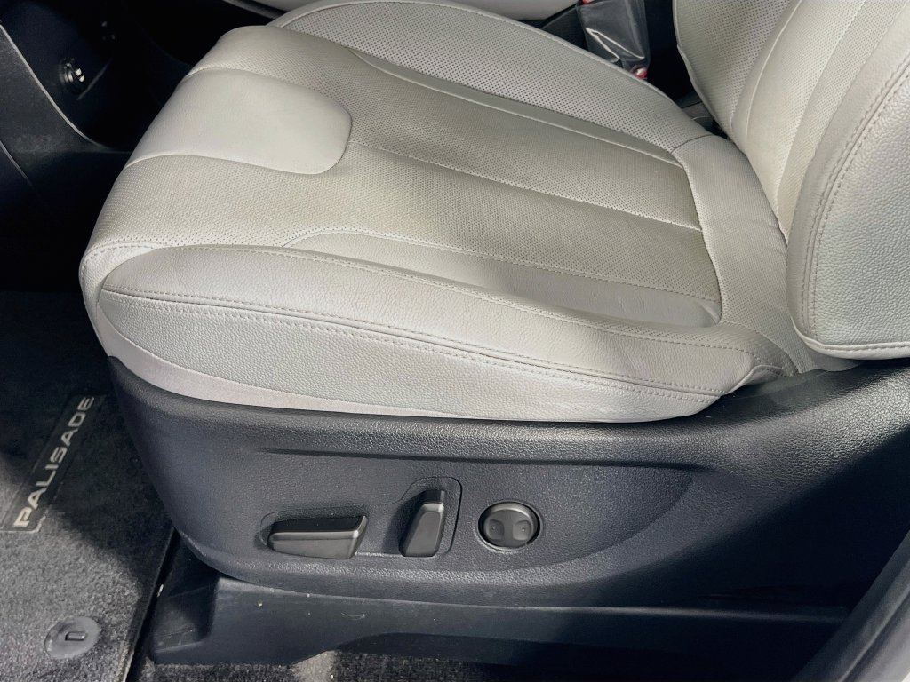 Used 2020 Hyundai Palisade SEL w/ Premium Package FWD image 18