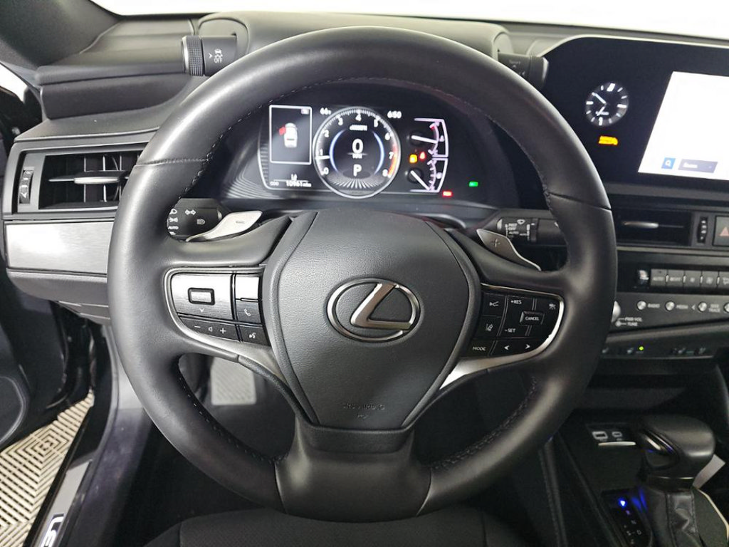 Used 2025 Lexus ES 350 w/ Premium Package FWD image 6