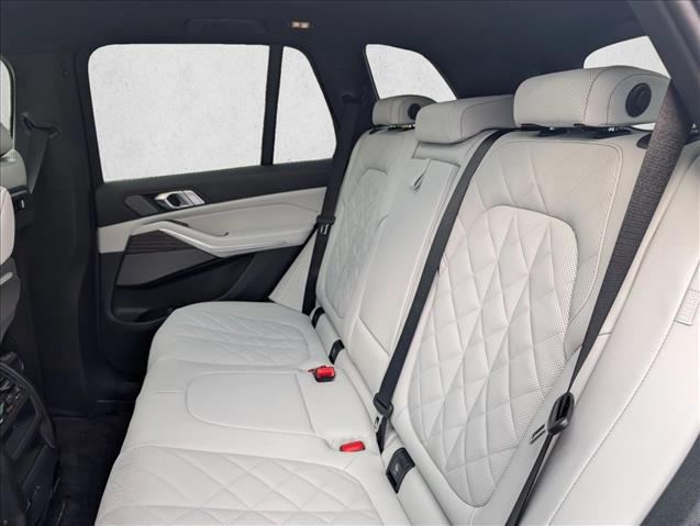 New 2026 BMW X5 xDrive50e image 17