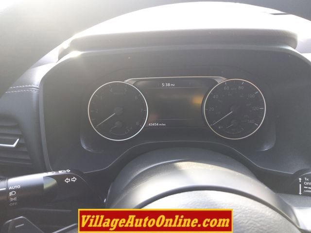 Used 2023 Nissan Rogue S AWD/4WD image 35