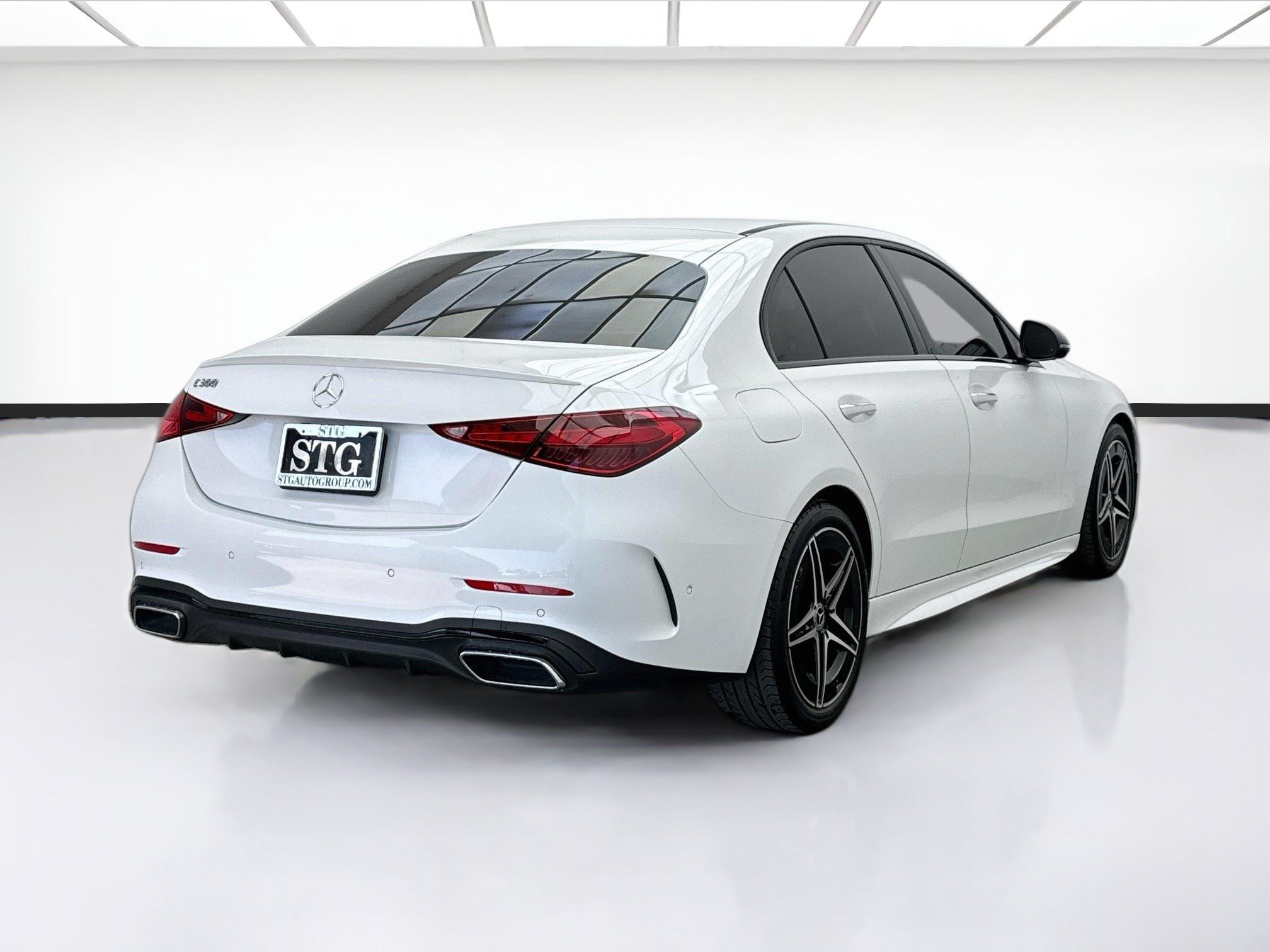 Used 2022 Mercedes-Benz C 300 Sedan w/ AMG Line w/ Night Package image 4
