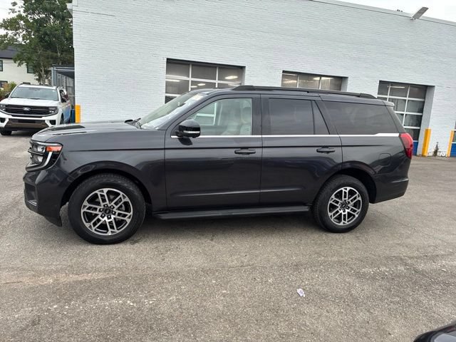 Used 2025 Ford Expedition Active AWD/4WD image 12