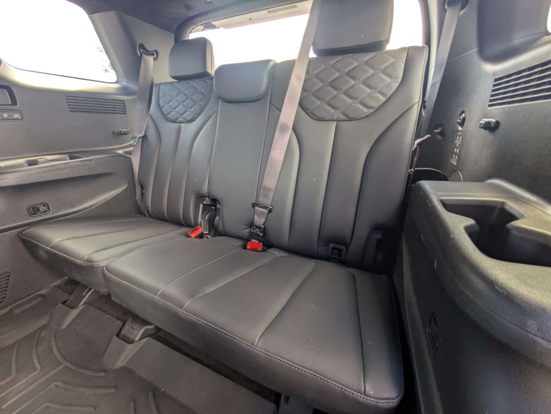 Used 2022 Hyundai Palisade Calligraphy w/ Cargo Package FWD image 9