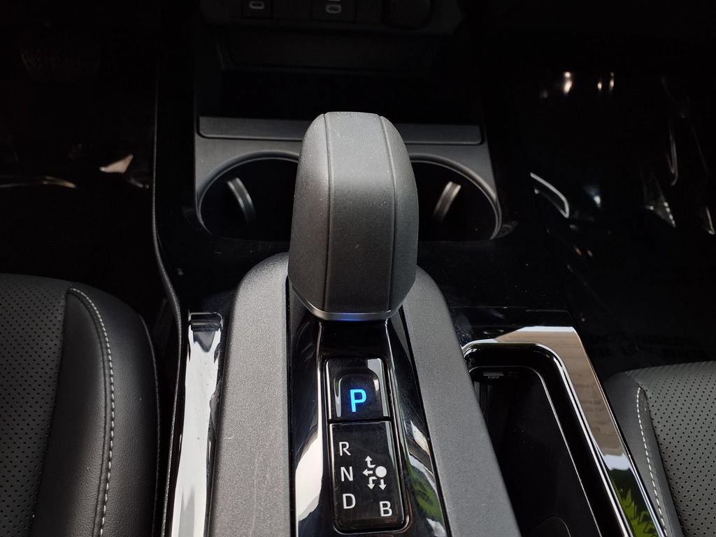 Certified 2026 Toyota Prius XLE FWD image 13