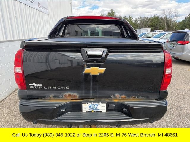 Used 2013 Chevrolet Avalanche LT AWD/4WD image 6