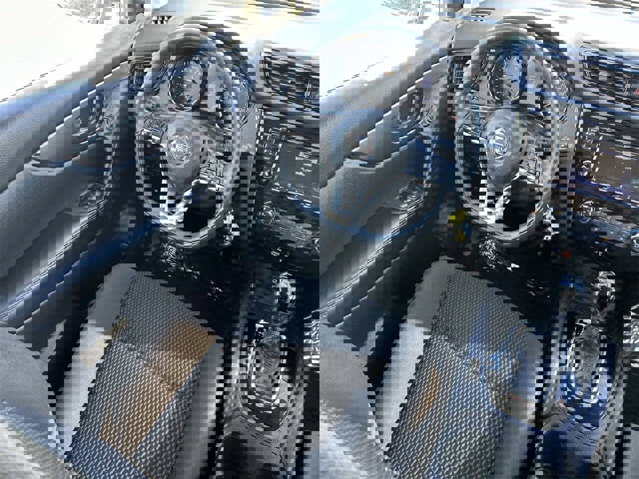 Certified 2021 Nissan Rogue Sport S image 15