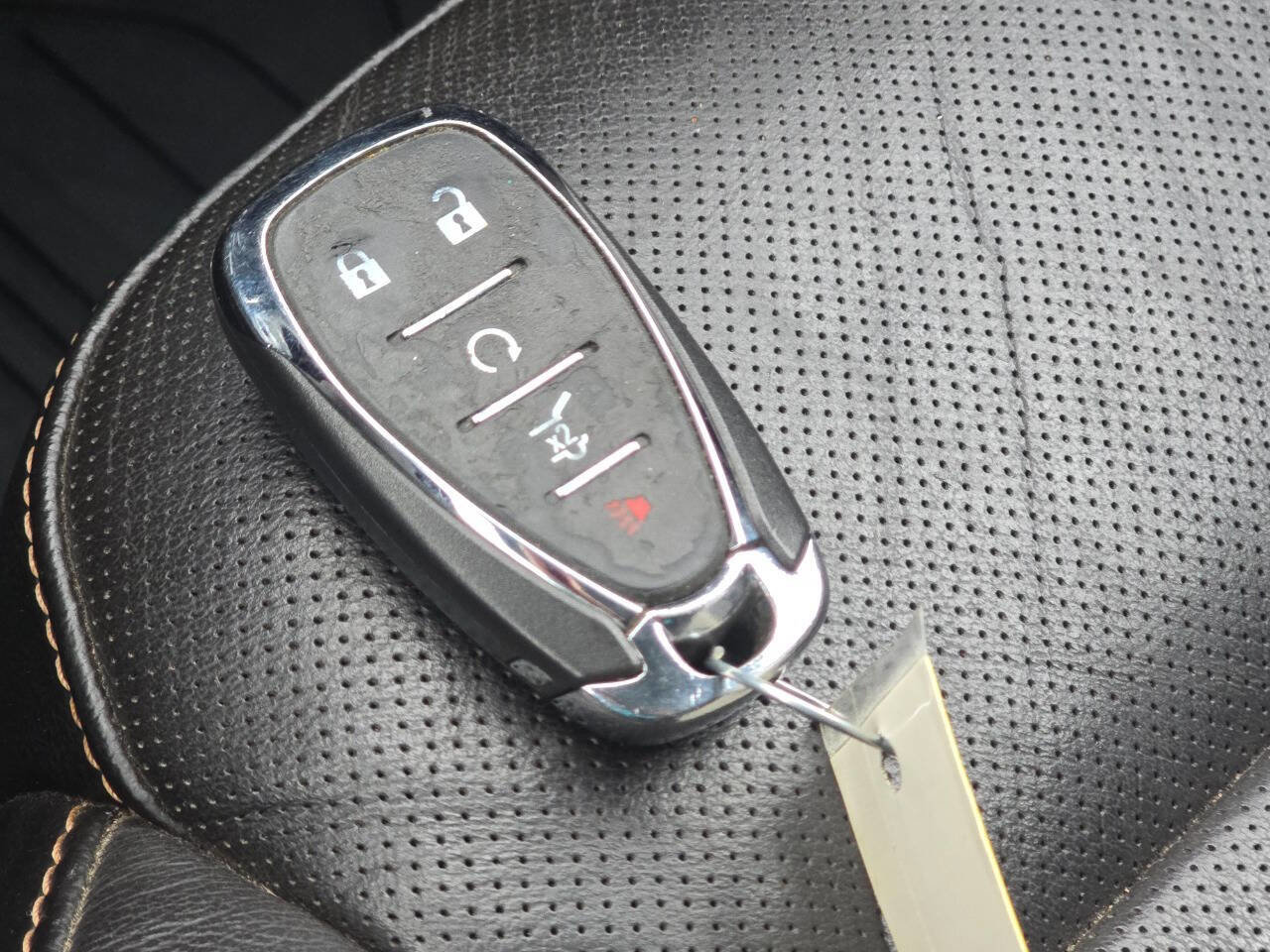 Used 2018 Chevrolet Traverse Premier w/ Driver Confidence II Package image 30