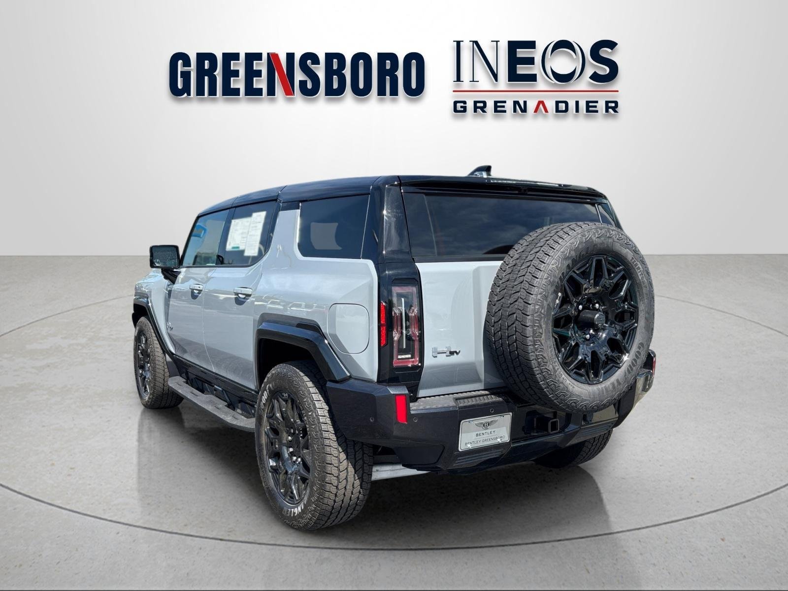 Used 2025 GMC Hummer EV 2X AWD/4WD image 3