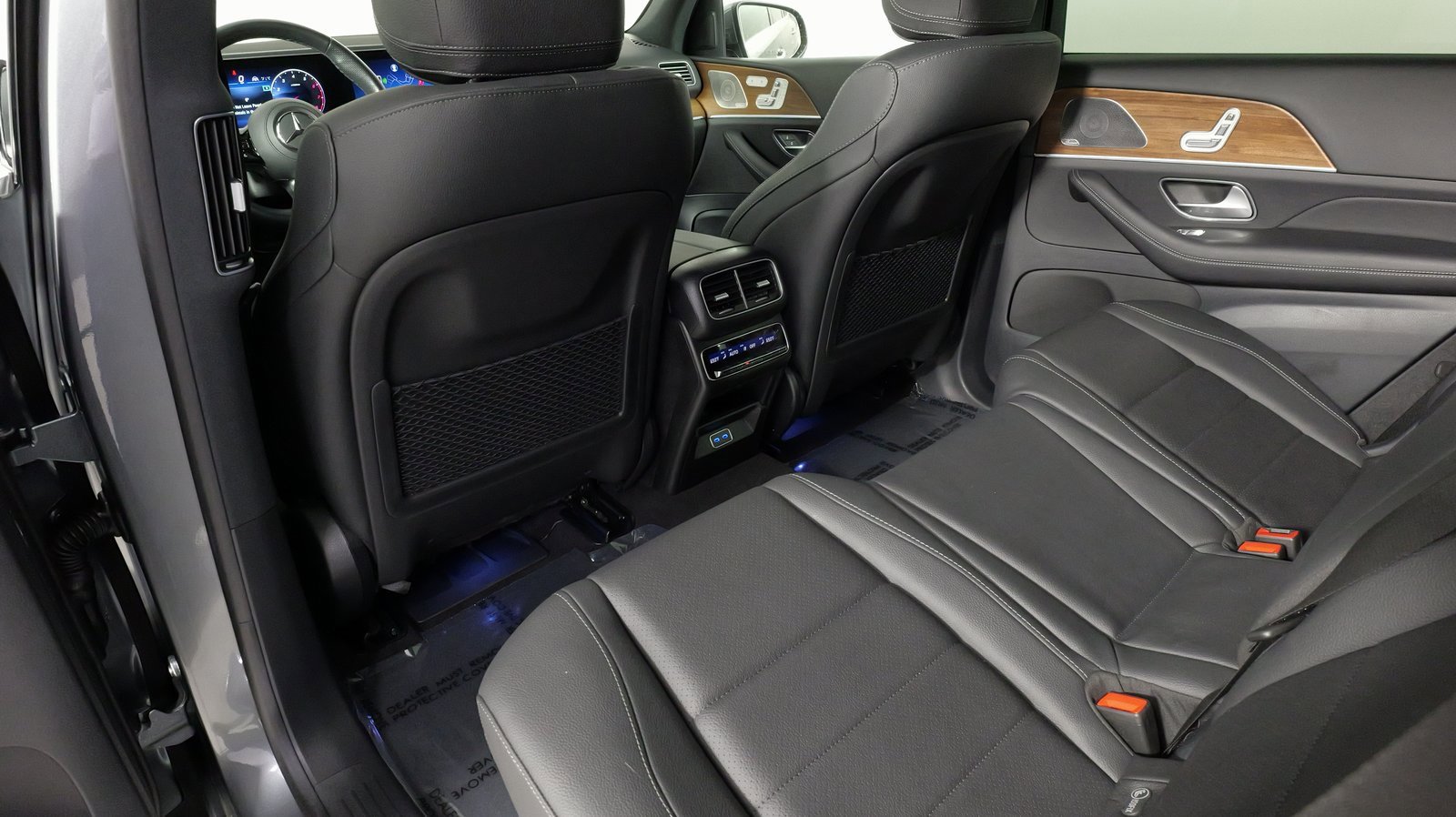 Used 2024 Mercedes-Benz GLS 450 4MATIC w/ AMG Line Exterior image 36