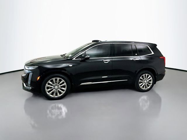 Used 2022 Cadillac XT6 Premium Luxury w/ Technology Package image 6