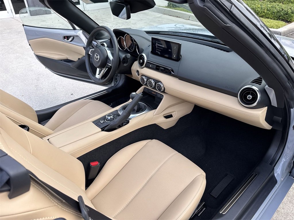 Used 2024 MAZDA MX-5 Miata Grand Touring w/ Weather Package image 36