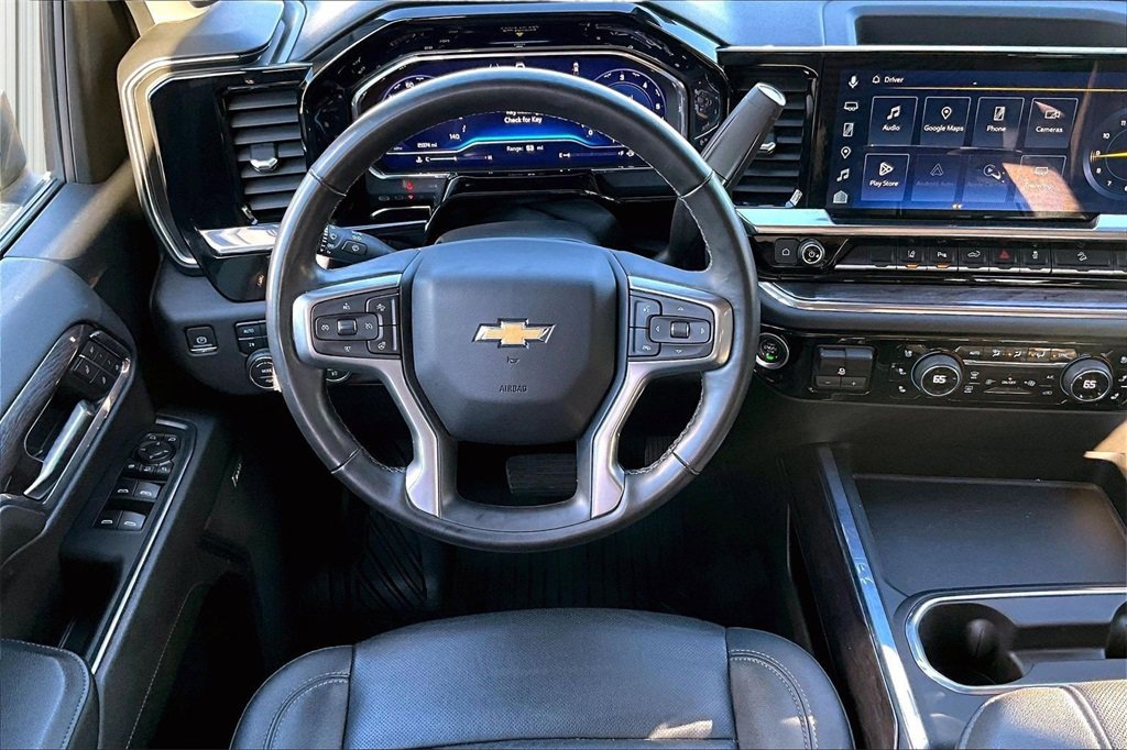 Used 2024 Chevrolet Silverado 2500 LTZ w/ LTZ Plus Package image 2