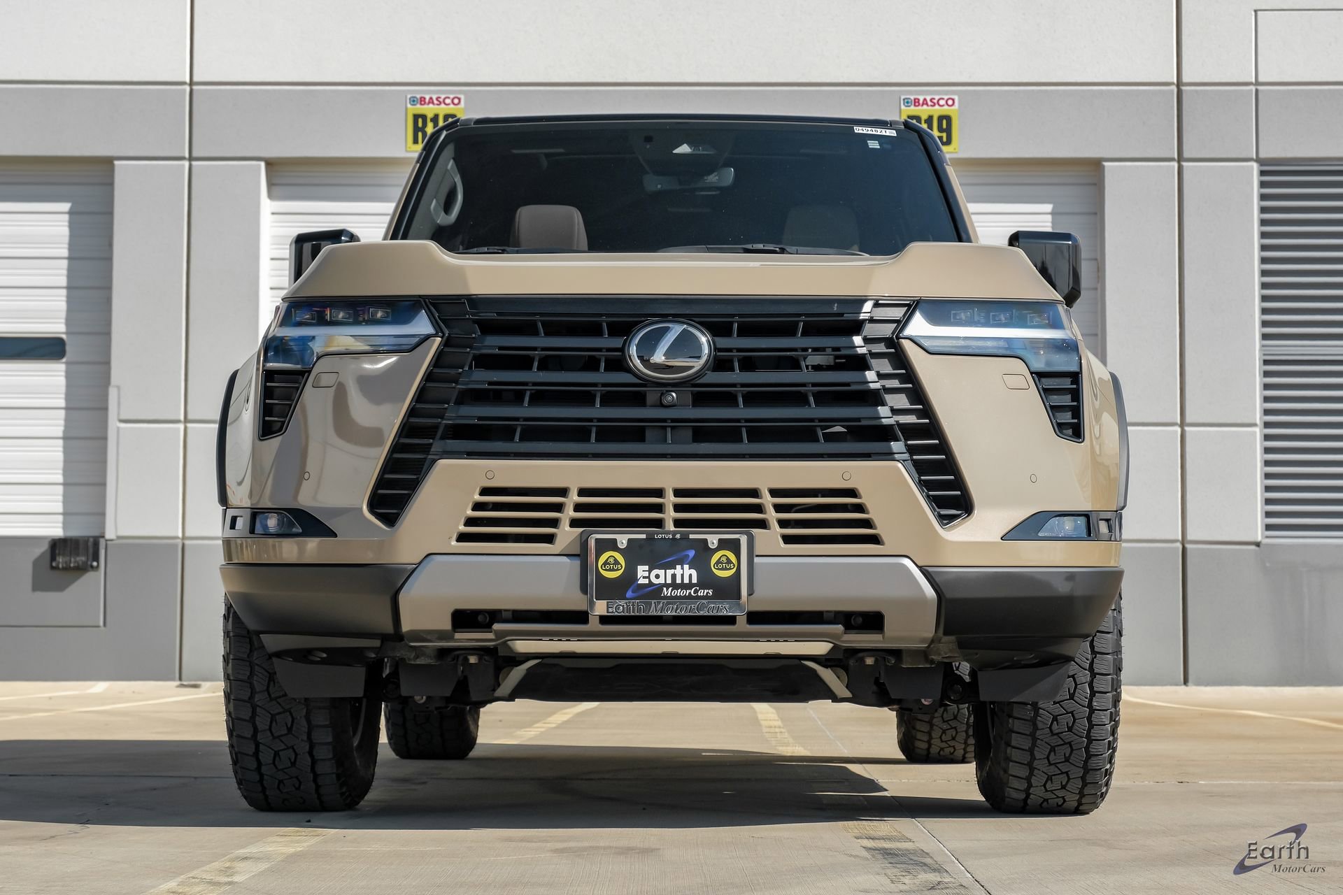 Used 2025 Lexus GX 550 w/ Accessory Package (CT) image 29