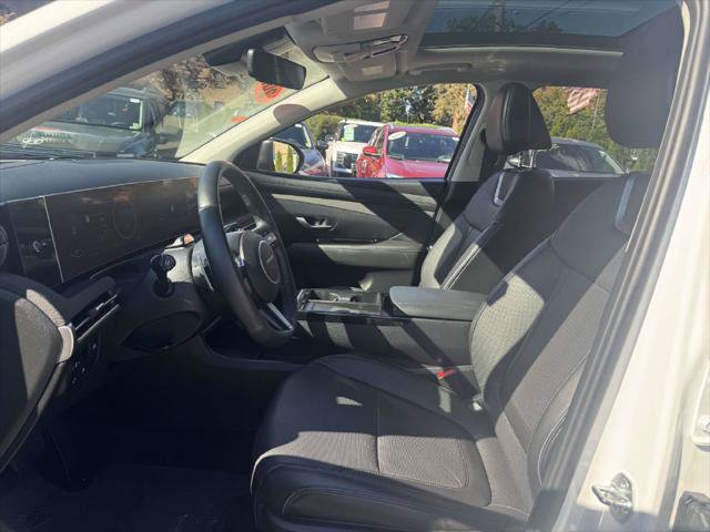 Used 2025 Hyundai Tucson Limited AWD/4WD image 17