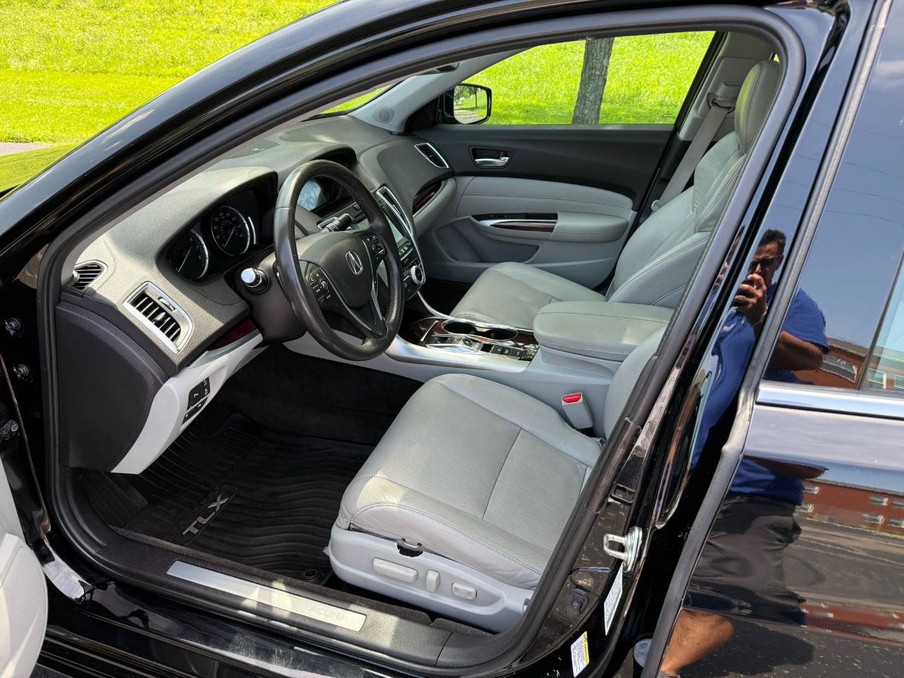 Used 2015 Acura TLX V6 SH-AWD w/ Advance Package image 9
