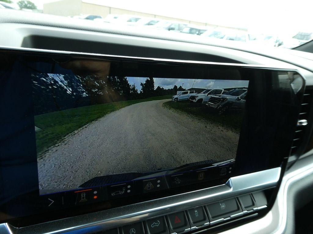 New 2026 Chevrolet Silverado 1500 High Country AWD/4WD image 32