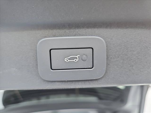 Used 2026 Jaguar F-PACE R-Dynamic S AWD/4WD image 10