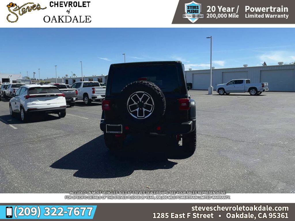 Used 2025 Jeep Wrangler Unlimited Rubicon AWD/4WD image 11