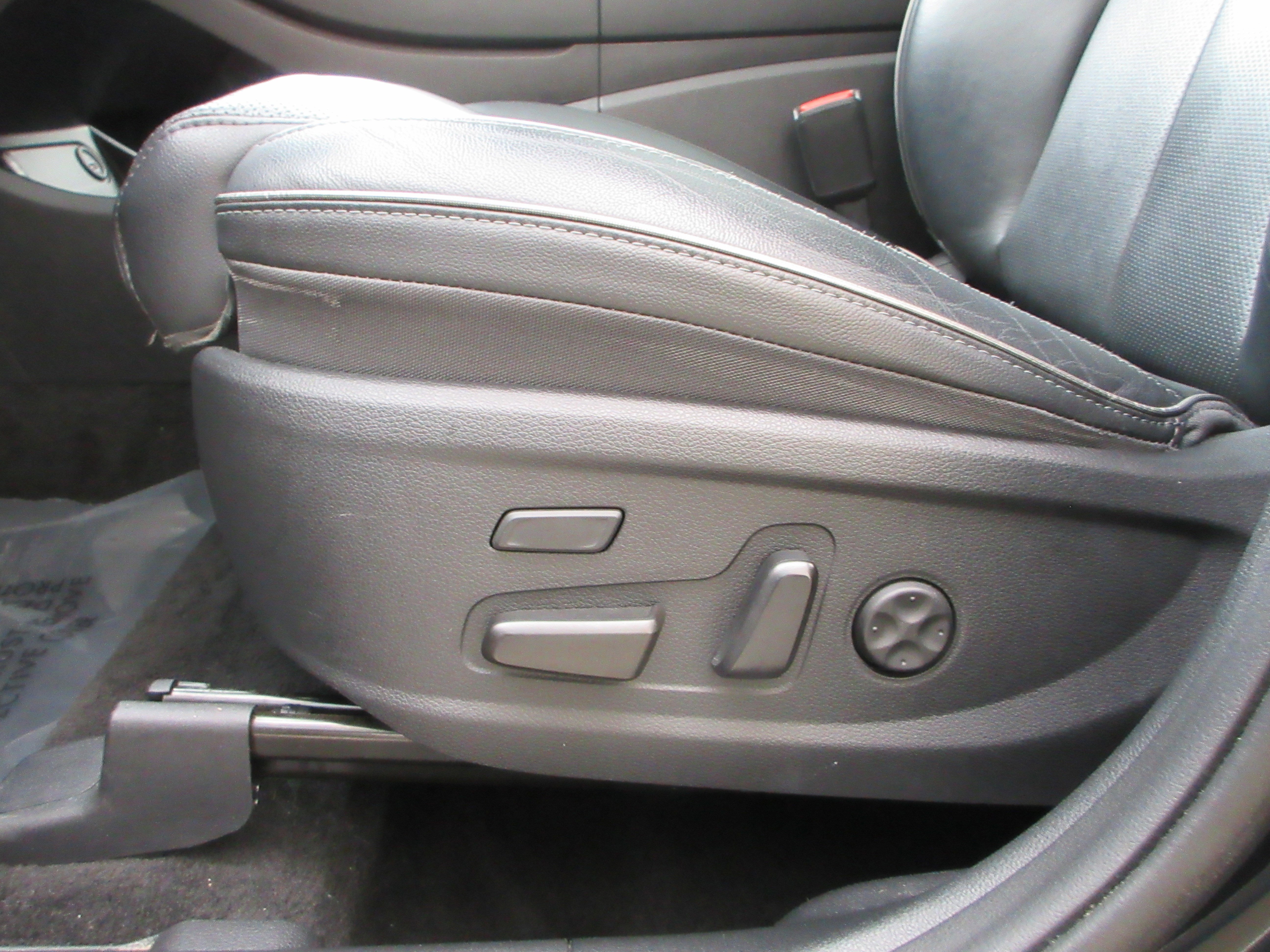 Used 2021 Hyundai Santa Fe Limited AWD/4WD image 35