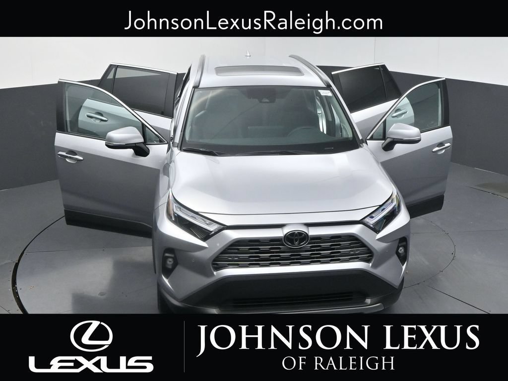 Used 2023 Toyota RAV4 Limited FWD image 29