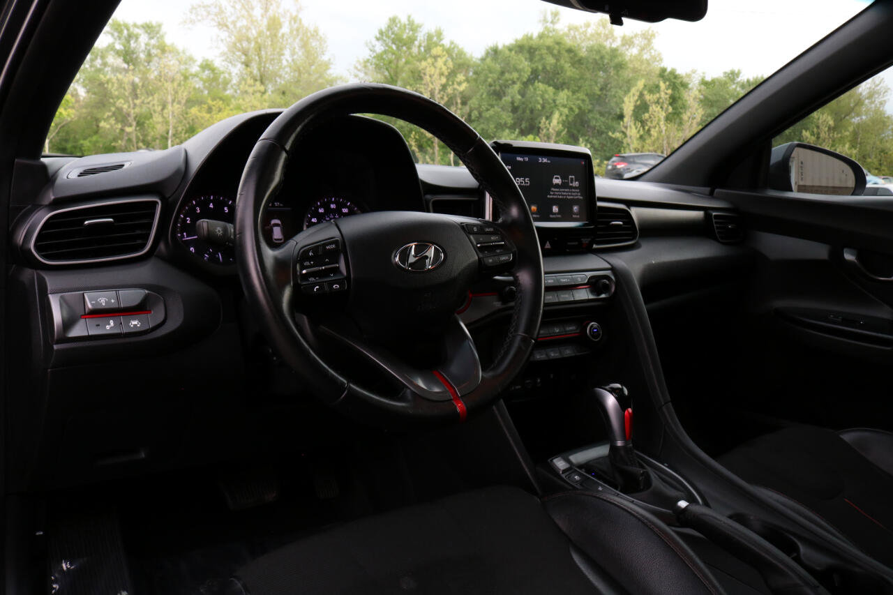 Used 2020 Hyundai Veloster 2.0 Premium image 22