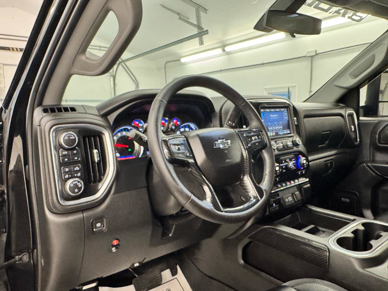 Used 2021 Chevrolet Silverado 1500 RST w/ Convenience Package II AWD/4WD image 10