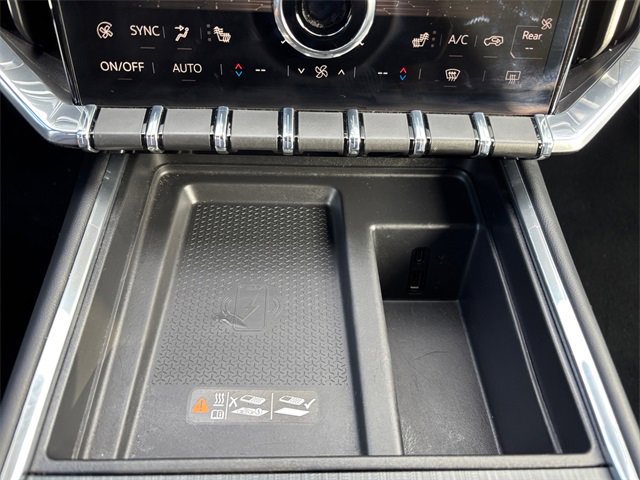 Used 2024 GMC Acadia Elevation image 27