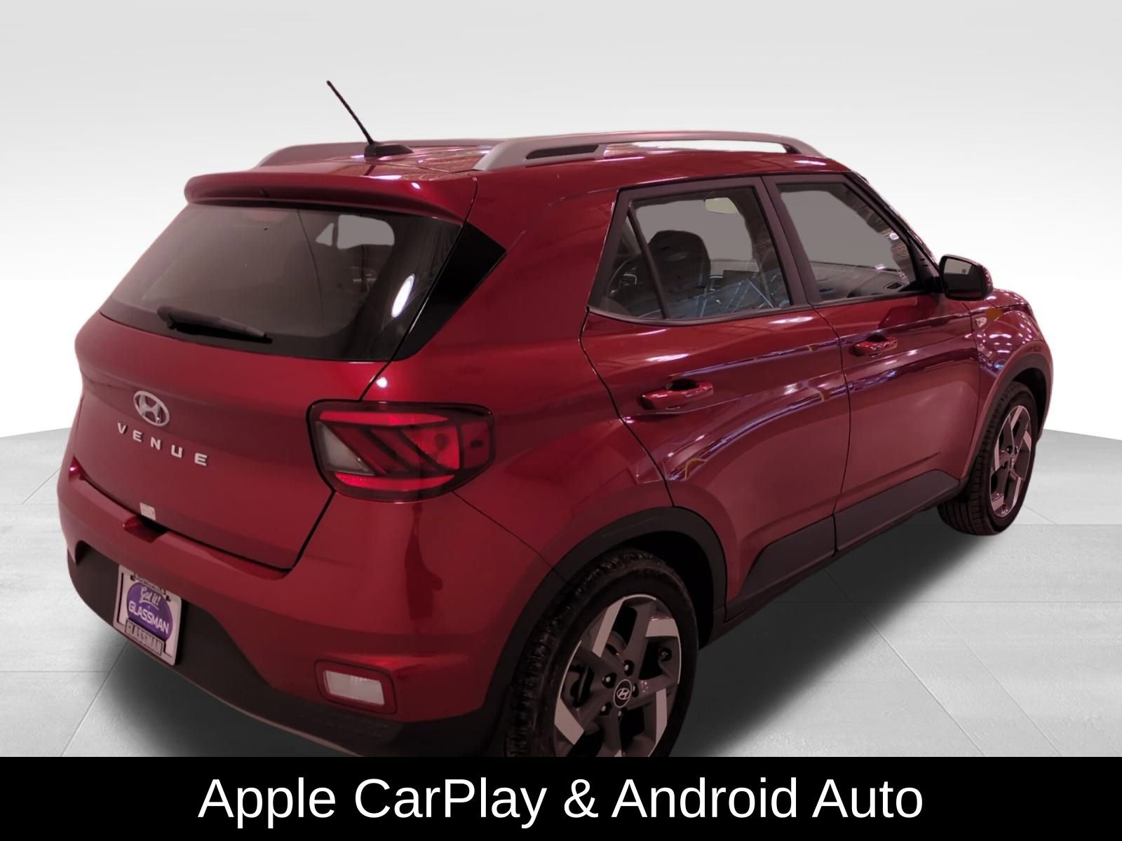 Used 2025 Hyundai Venue SEL image 4