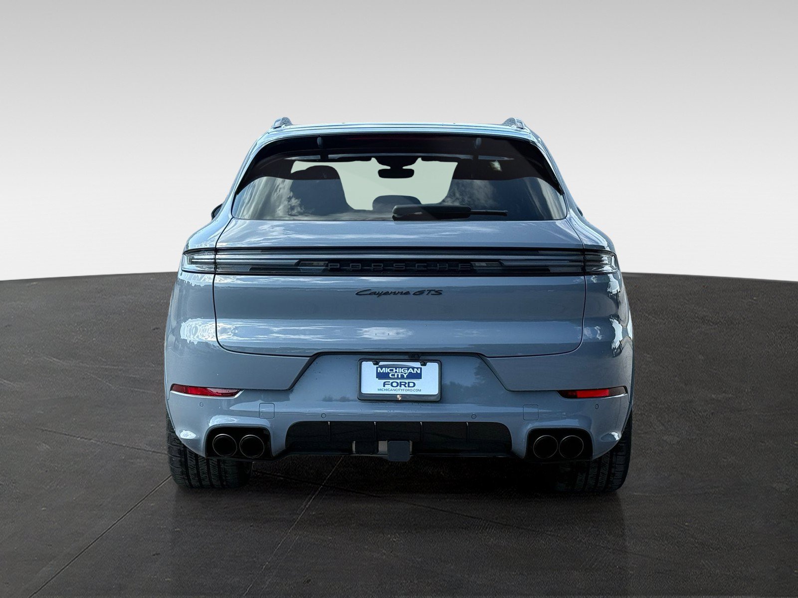 Used 2025 Porsche Cayenne GTS AWD/4WD image 6