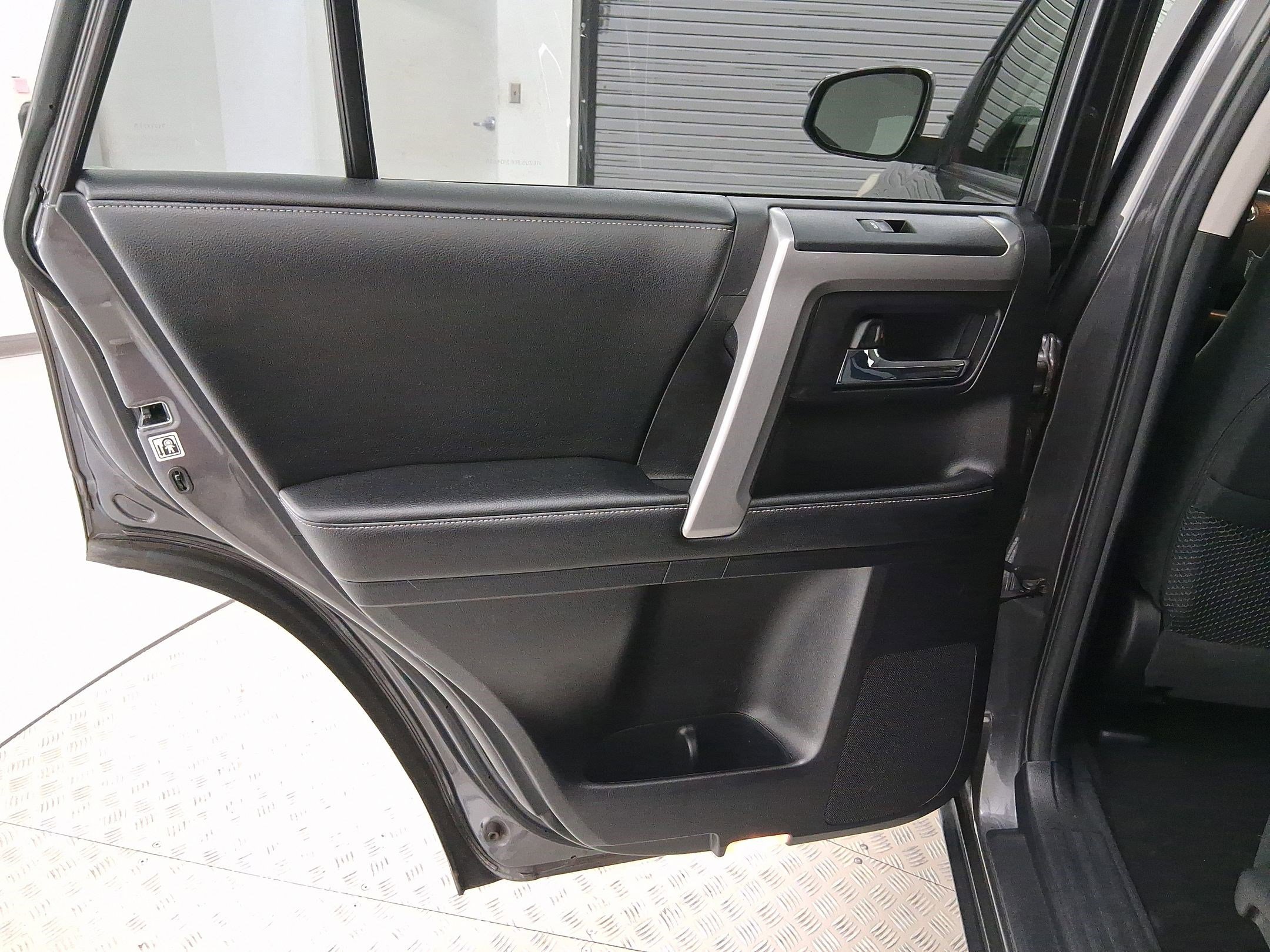 Used 2015 Toyota 4Runner SR5 image 20