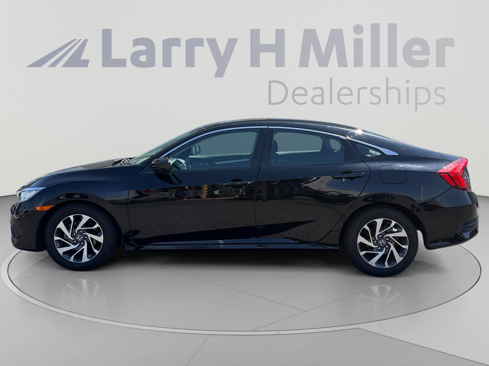 Used 2016 Honda Civic EX image 2