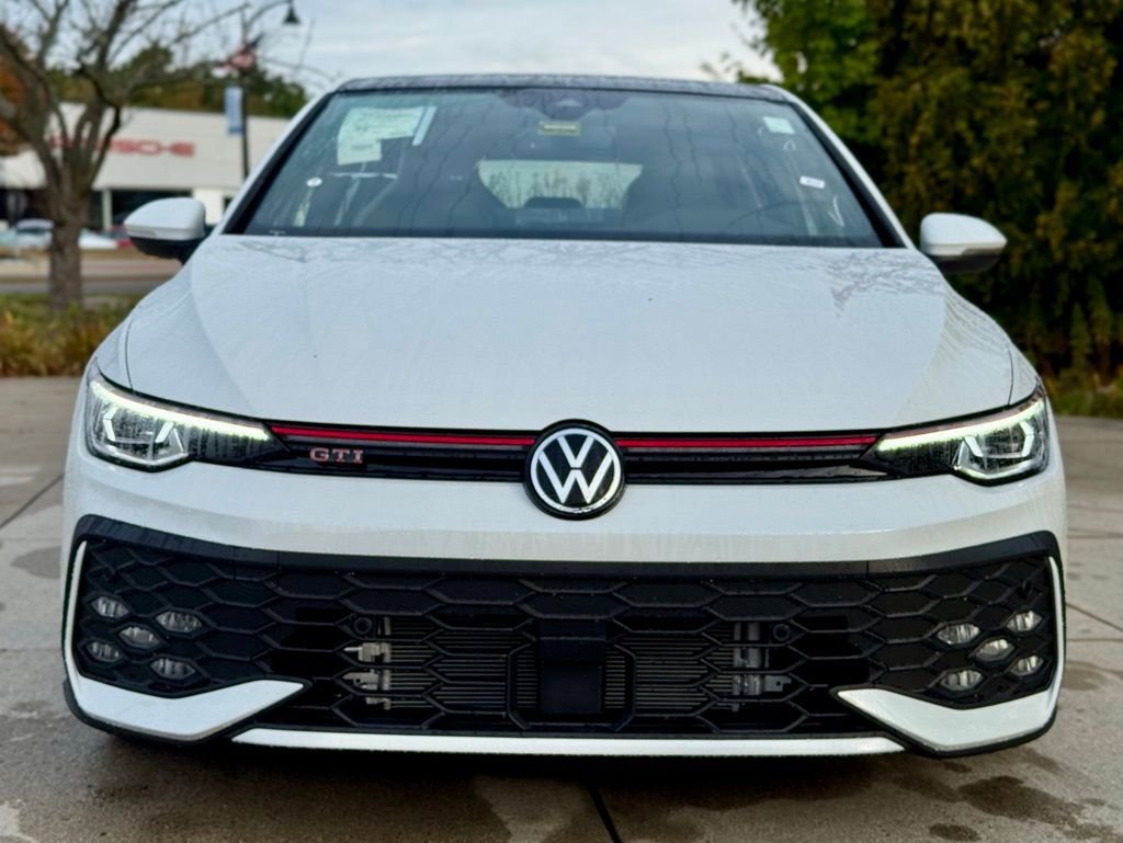 New 2025 Volkswagen GTI SE image 2