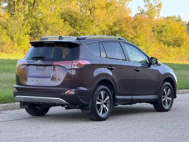 Used 2016 Toyota RAV4 XLE AWD/4WD image 13