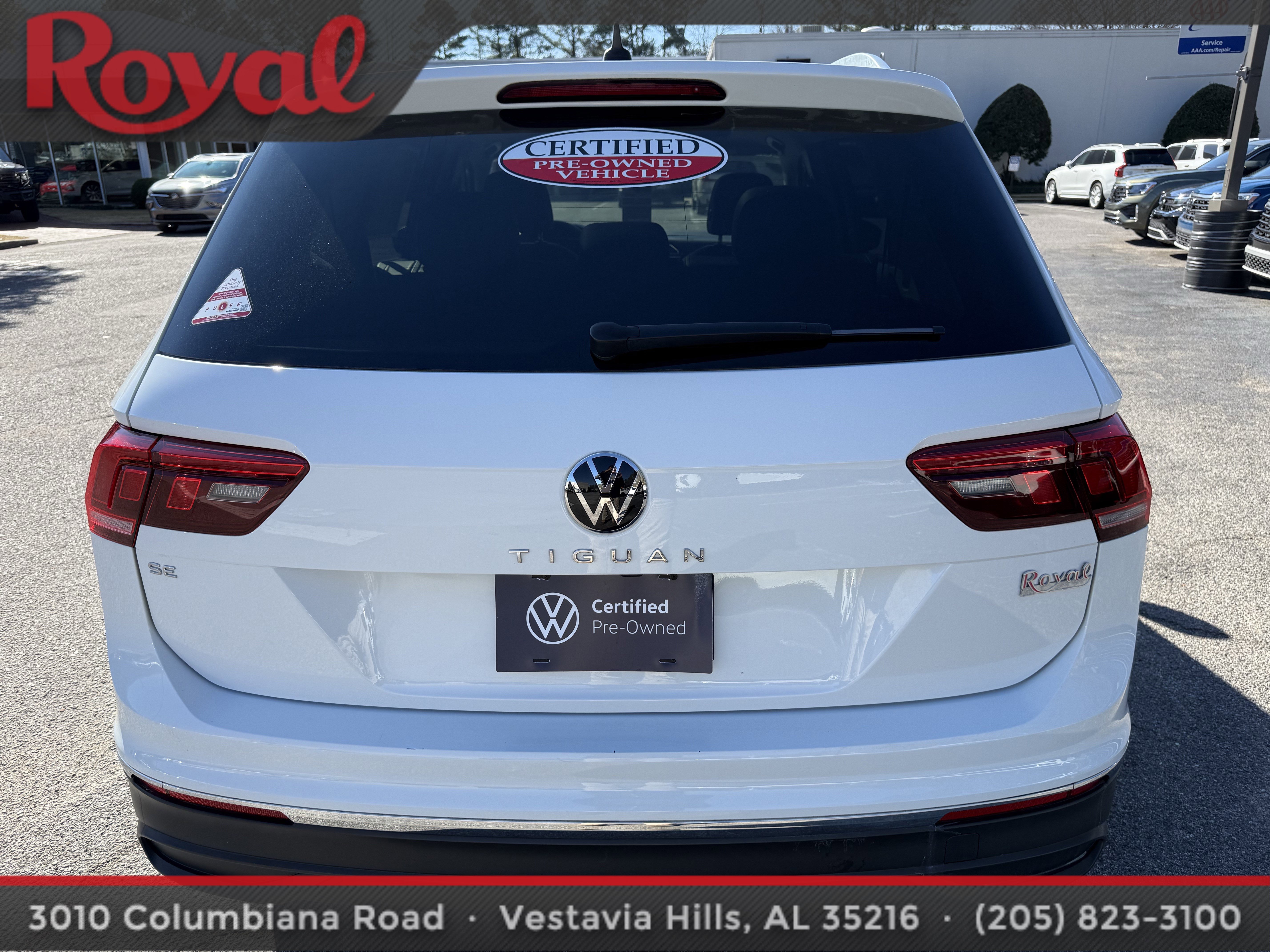 Certified 2022 Volkswagen Tiguan SE w/ Panoramic Sunroof Package image 6